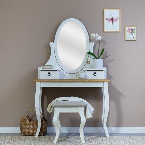 Make-up tables